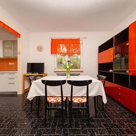 Apartment Promajna *