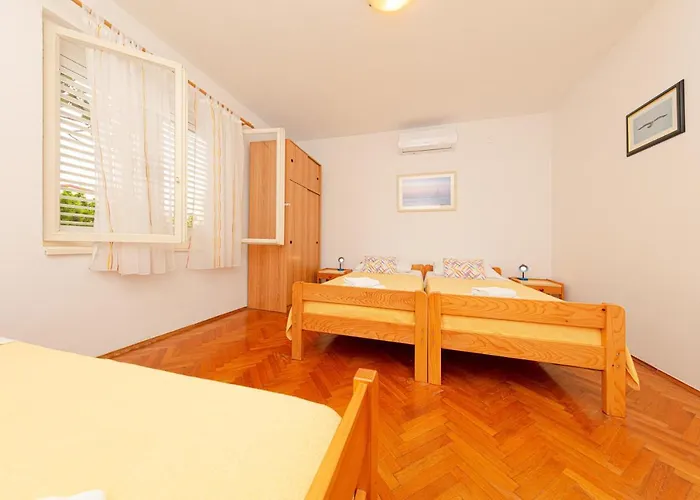 Apartment Promajna