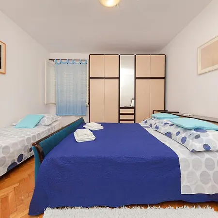 Apartment Promajna *